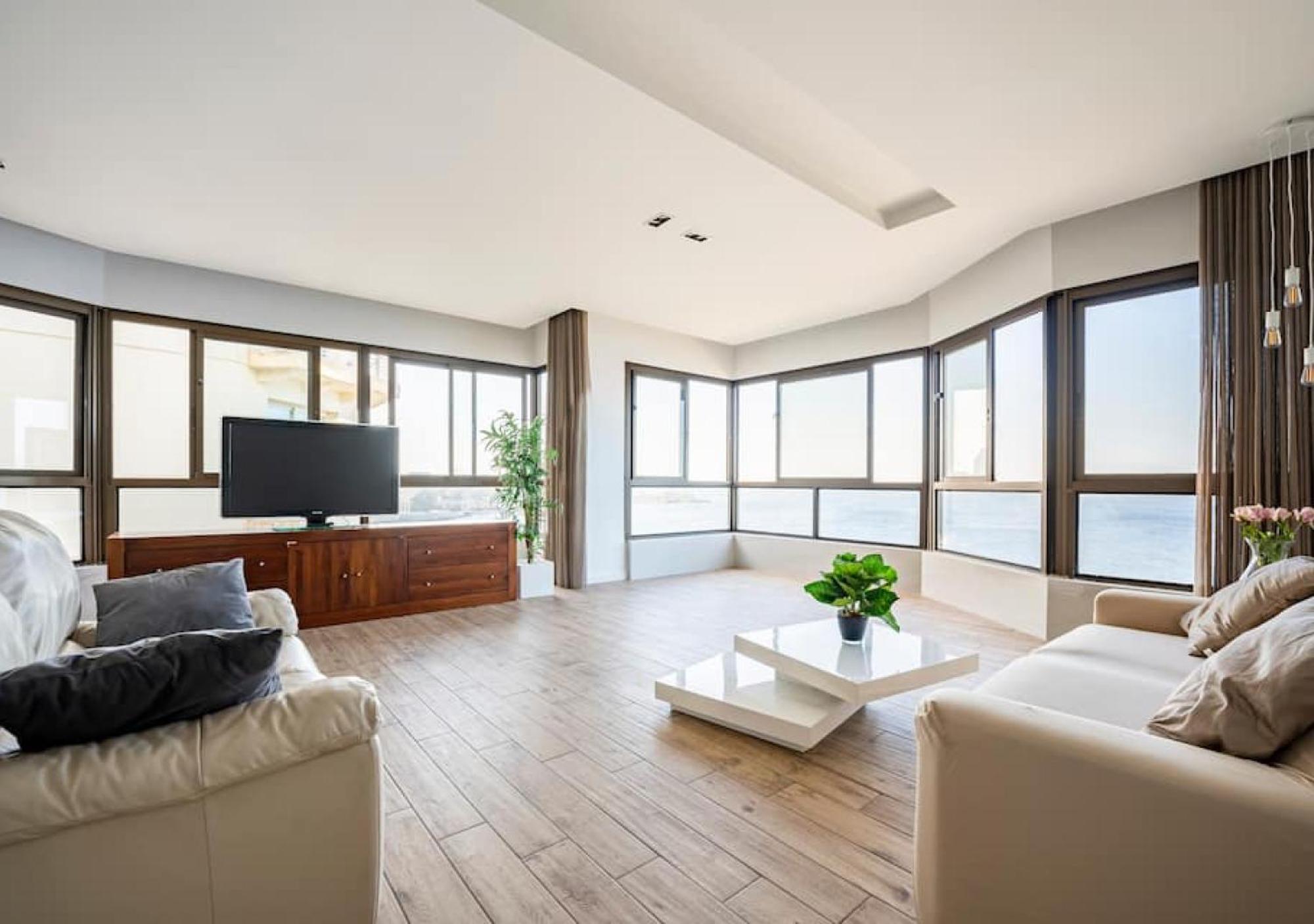 Sea View Luxury Haven Living & 3Bedrooms Seafront 슬리에마 외부 사진