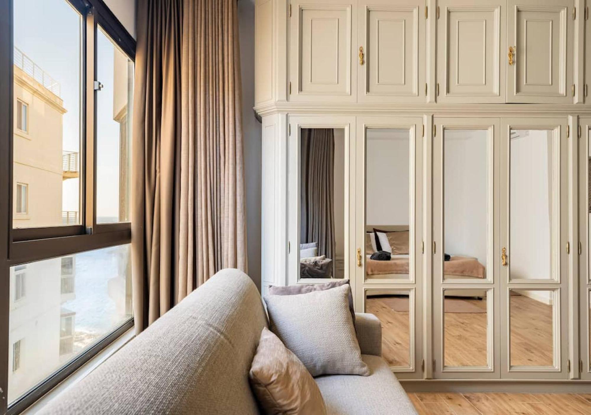 Sea View Luxury Haven Living & 3Bedrooms Seafront 슬리에마 외부 사진