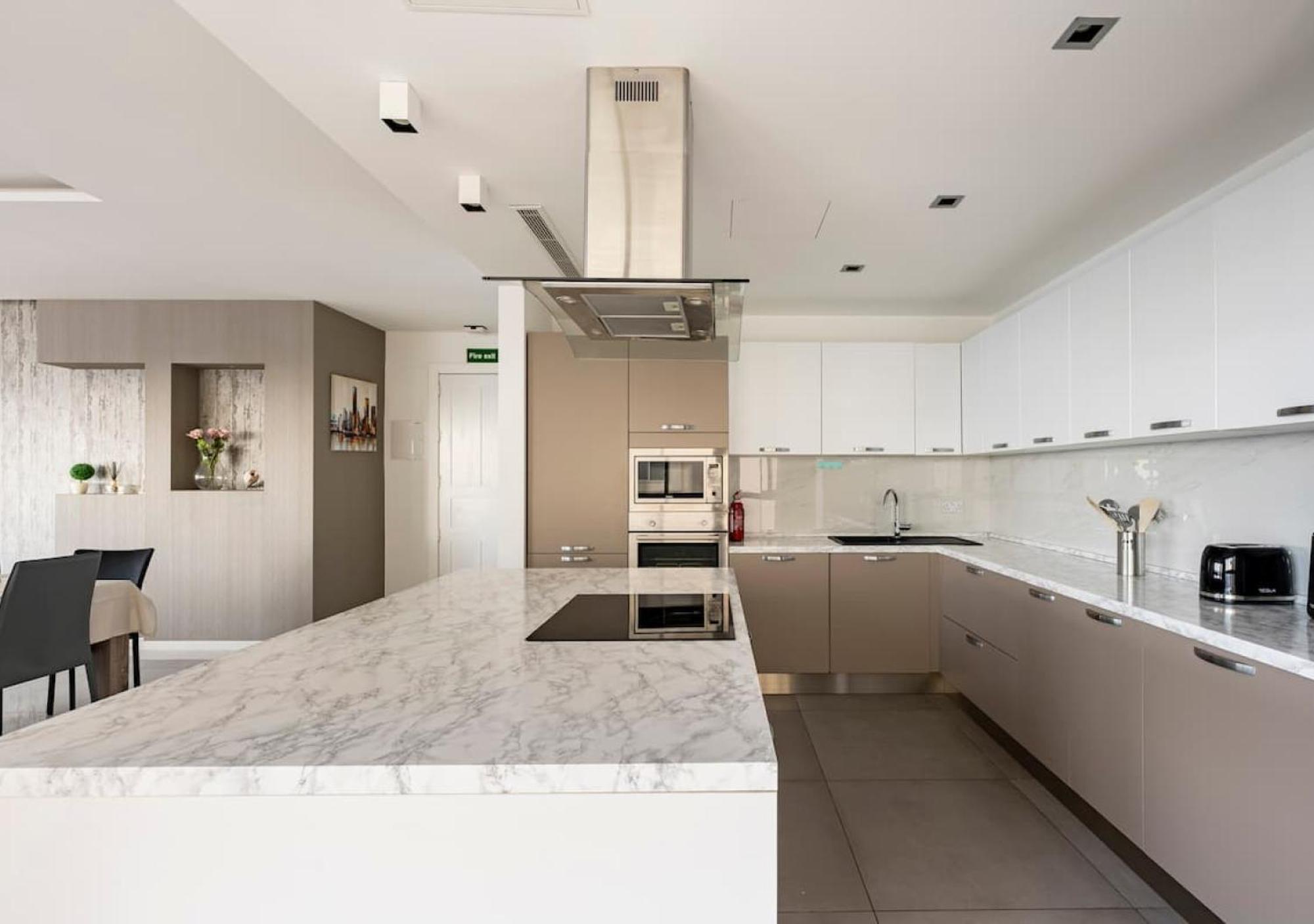 Sea View Luxury Haven Living & 3Bedrooms Seafront 슬리에마 외부 사진