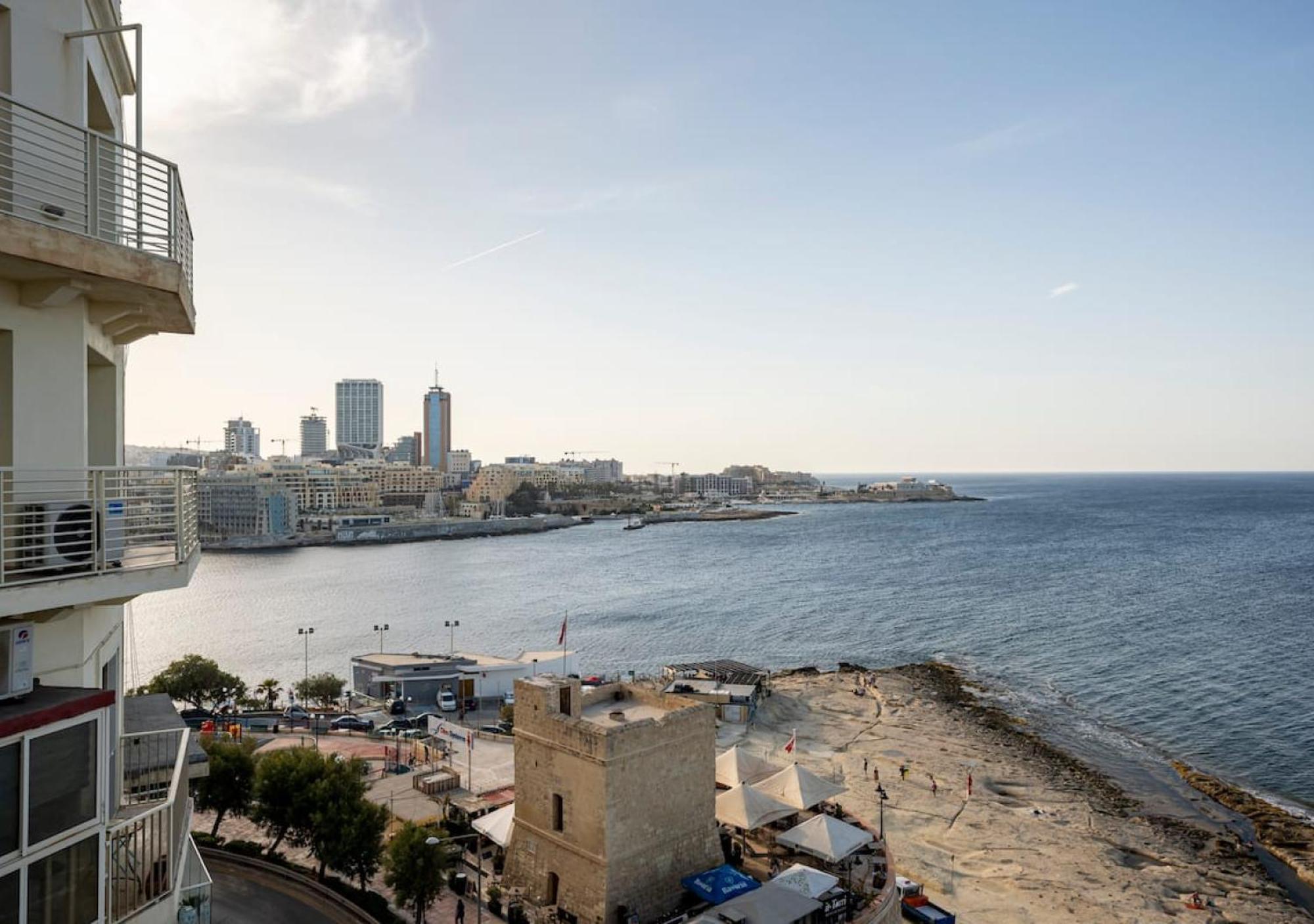 Sea View Luxury Haven Living & 3Bedrooms Seafront 슬리에마 외부 사진