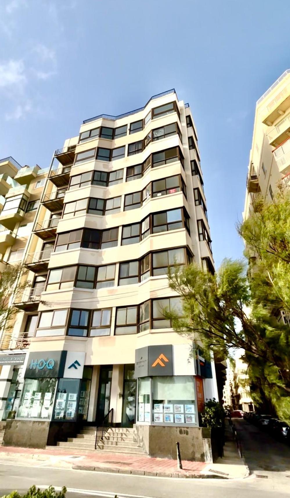 Sea View Luxury Haven Living & 3Bedrooms Seafront 슬리에마 외부 사진