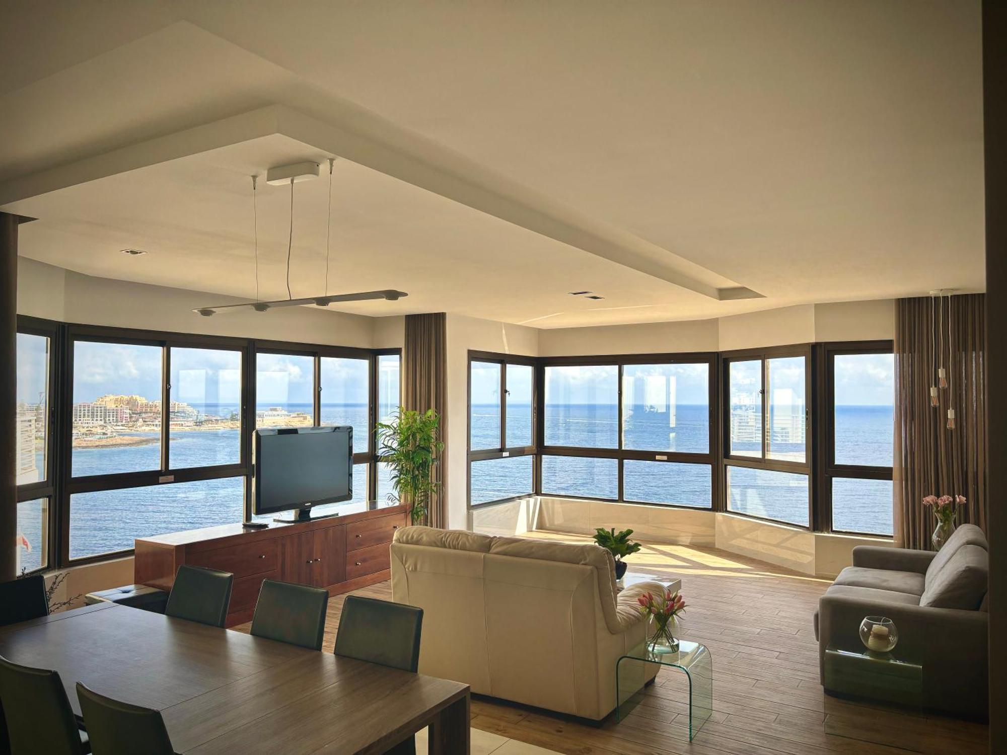 Sea View Luxury Haven Living & 3Bedrooms Seafront 슬리에마 외부 사진